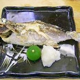 締まった身が美味！イサキの”塩焼き”